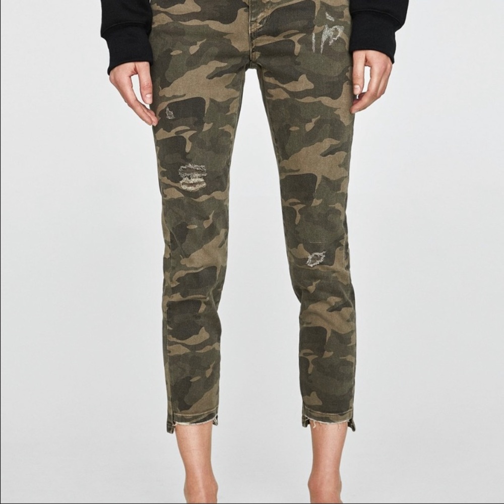 NEW Zara Basic Z1975 Distressed Camo Jean, 38